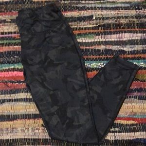 Camo Patterned Workout Leggings